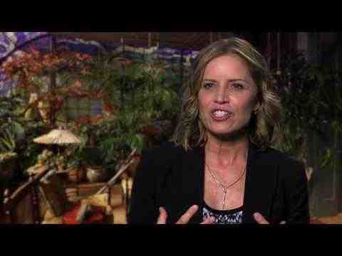 Miss Peregrine's Home for Peculiar Children - Kim Dickens interview