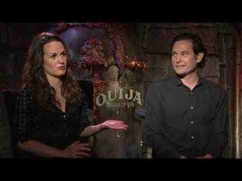 Ouija: Origin of Evil - Henry Thomas & Elizabeth Reaser Interview