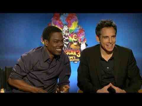 Madagascar 3: Chris Rock Answers Phone During Interview