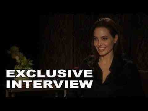 Unbroken - Director Angelina Jolie Interview